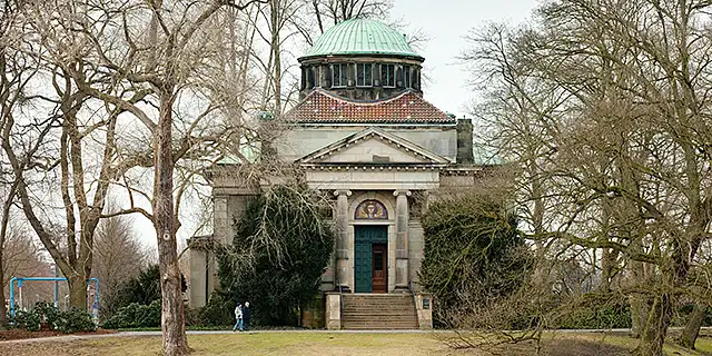 Bild von einer Friedhofskapelle